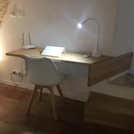 Flos Apartman